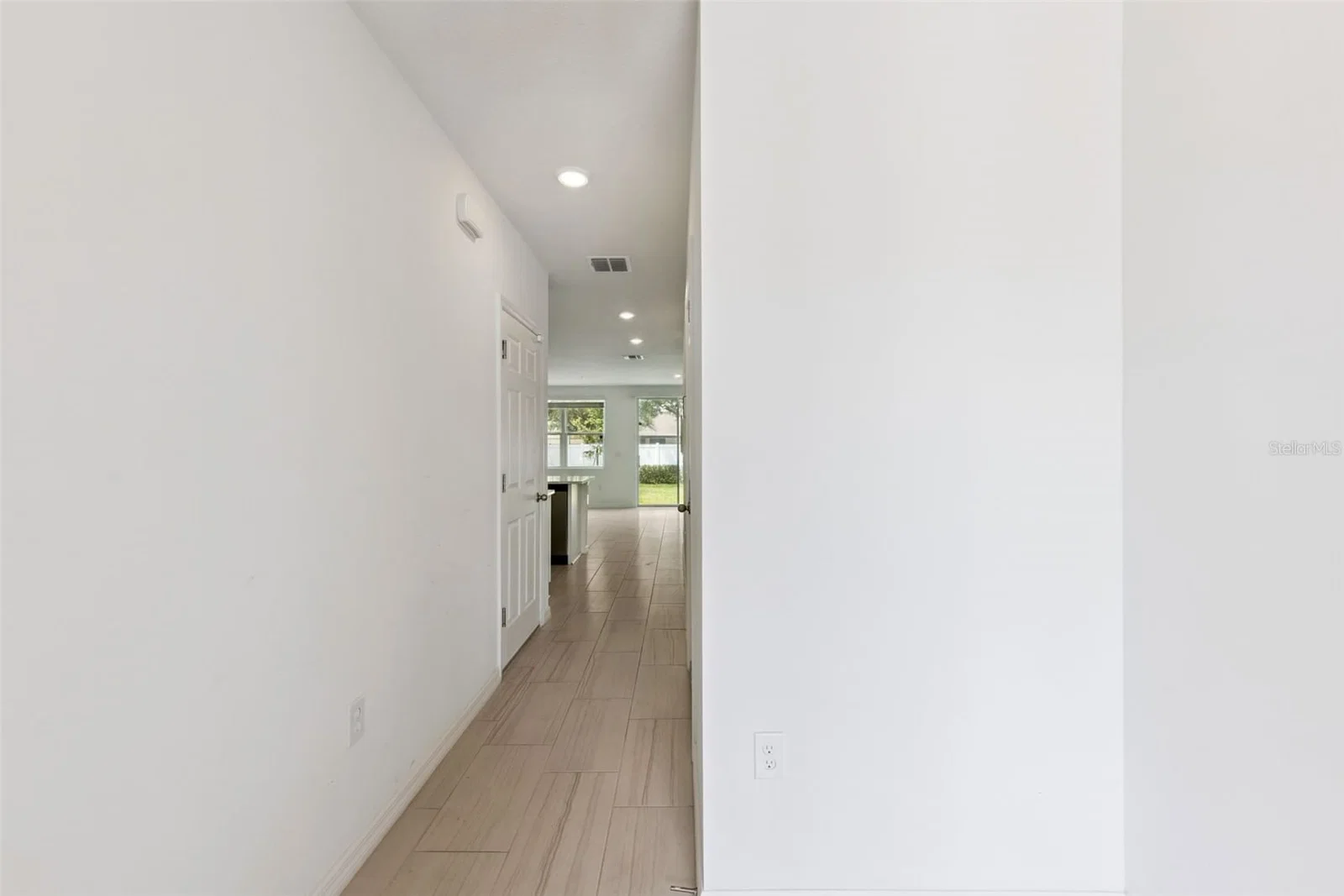 2097 CRAPE JASMINE Lane 4