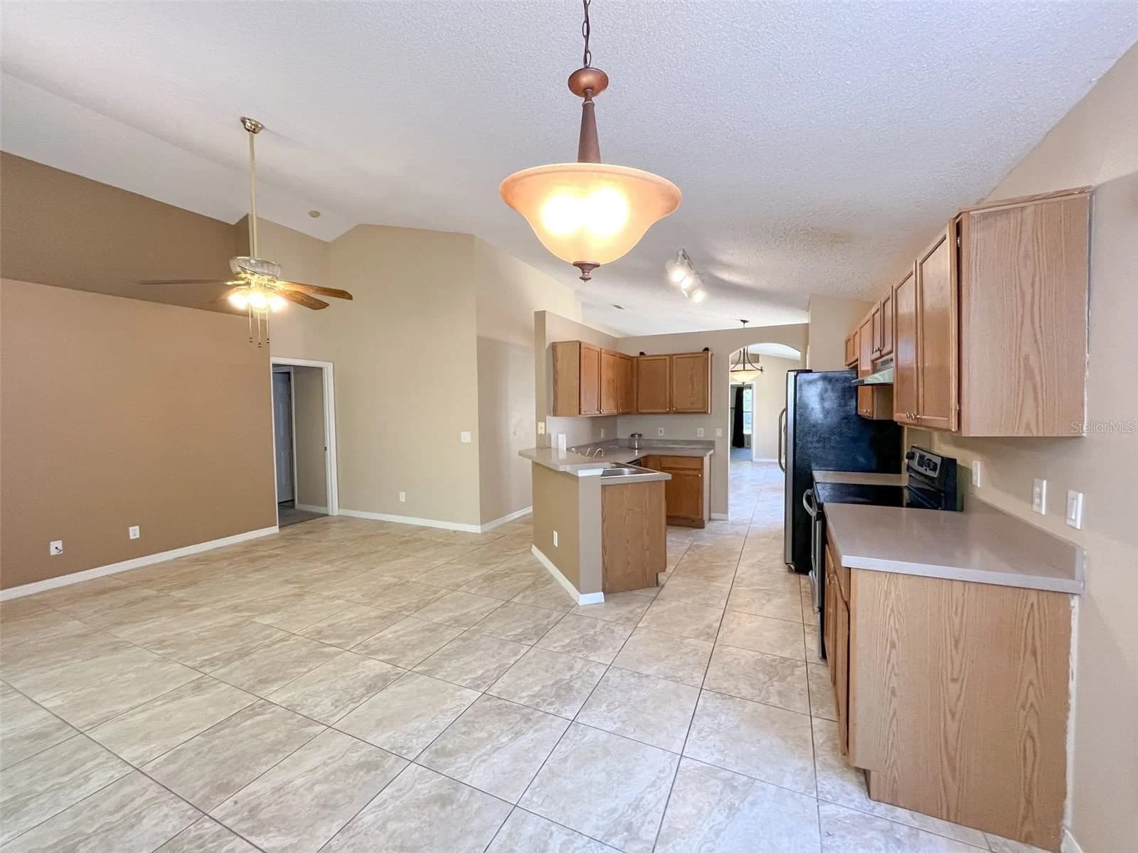 4397 KING EDWARD Drive 4
