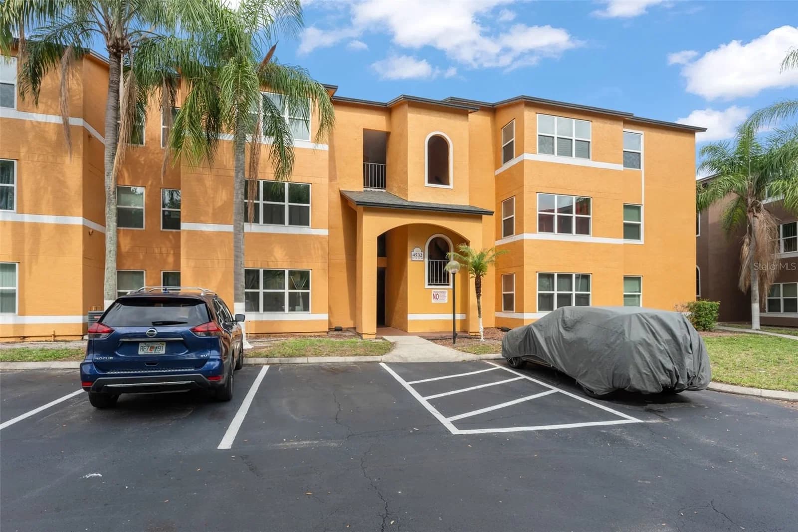 4532 COMMANDER Drive #2133, Orlando, FL 32822 2