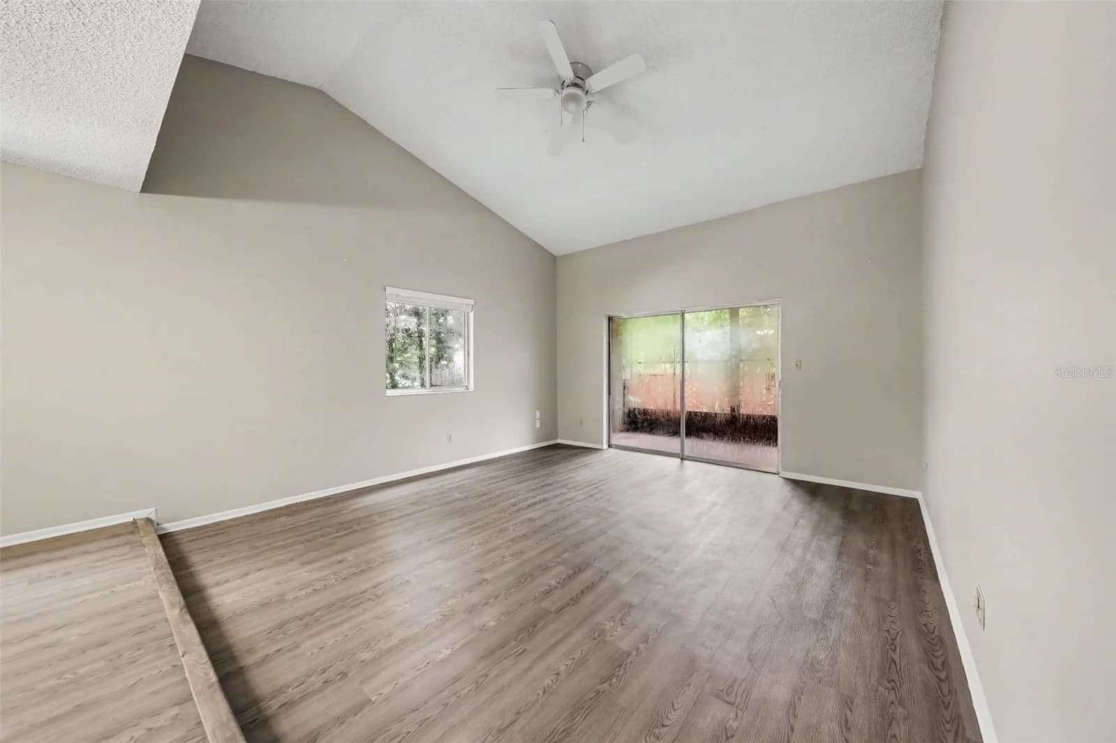 871 BEACH BREEZE Drive, Orlando, FL 32835 2