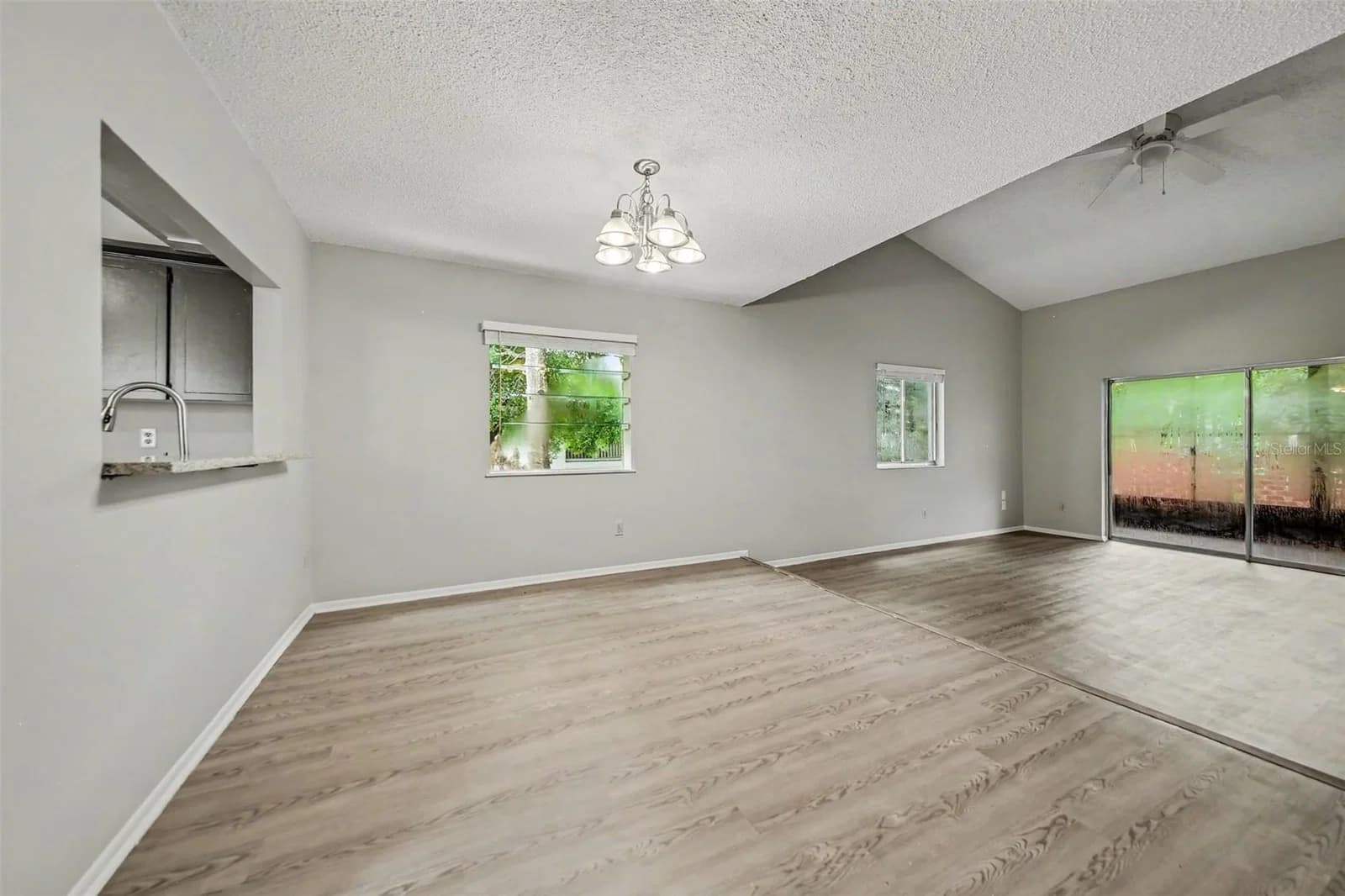 871 BEACH BREEZE Drive, Orlando, FL 32835 3