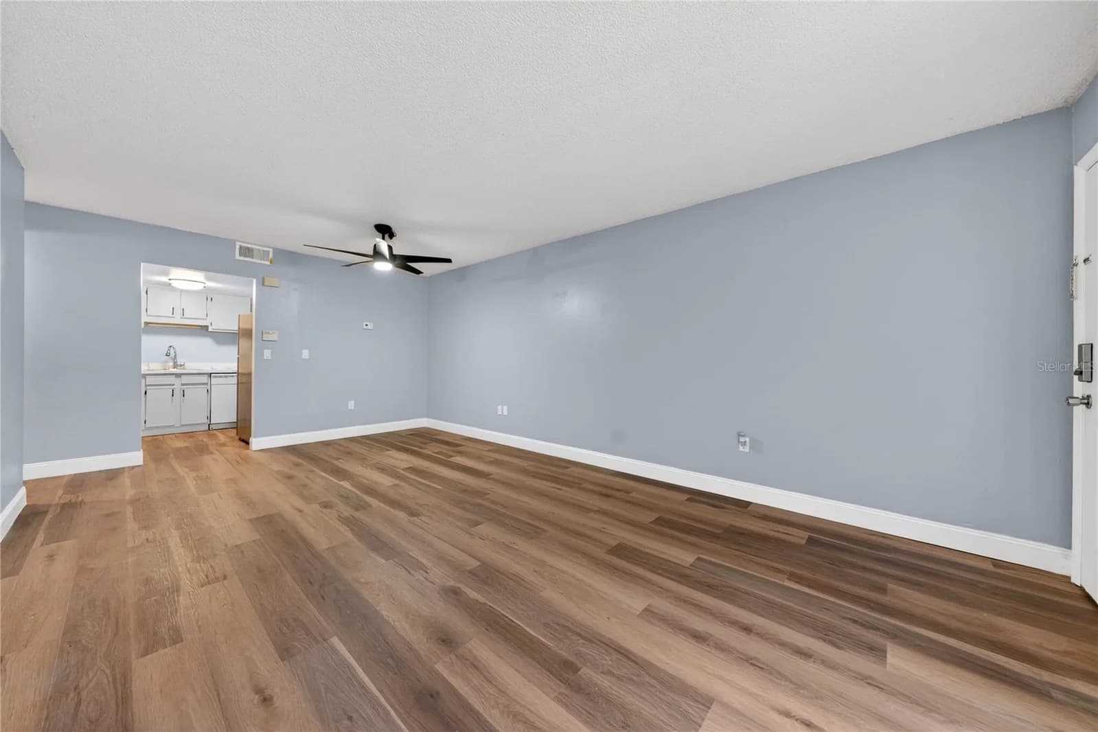 4205 S. SEMORAN BLVD #11 5
