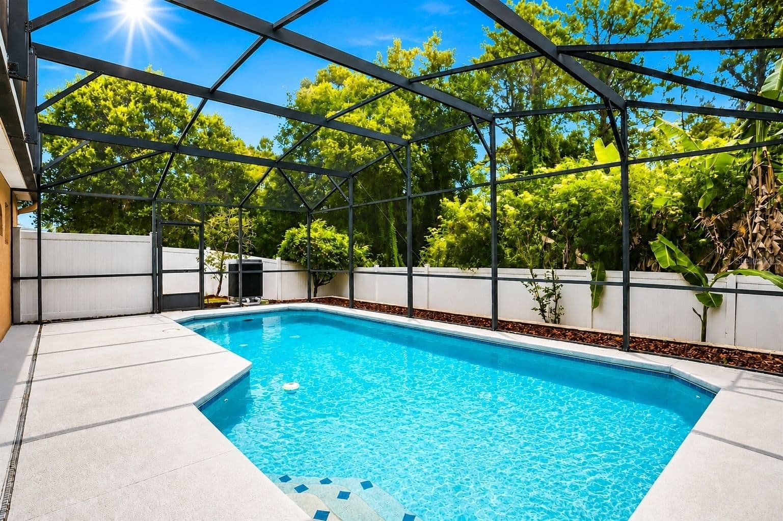 2015 CORNER SCHOOL Drive, Orlando, FL 32820 2