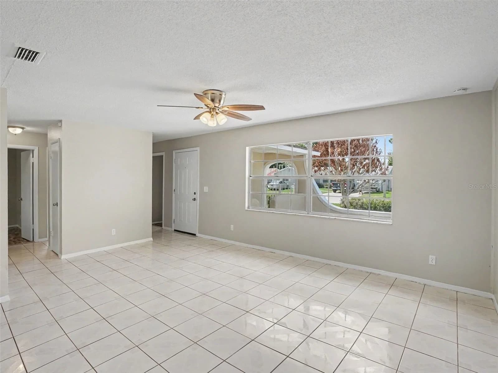 615 THOMAS JEFFERSON Way, Orlando, FL 32809 3