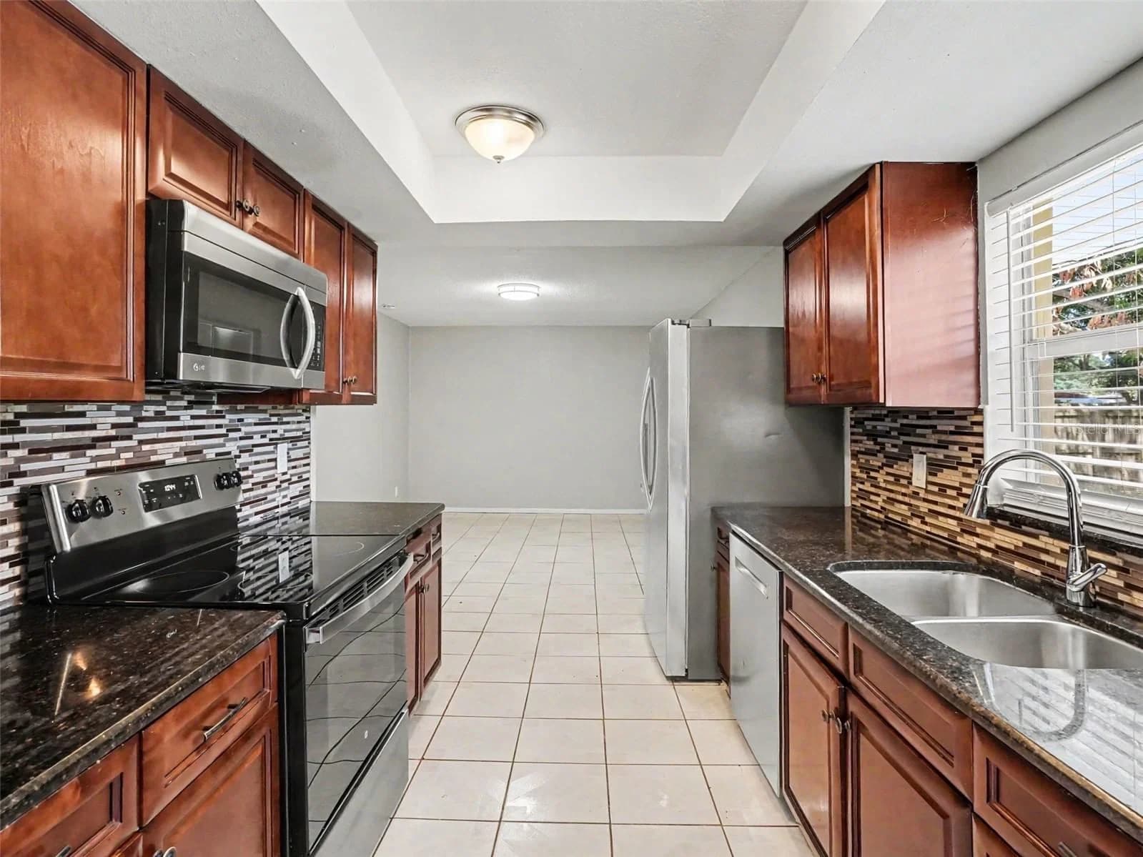 615 THOMAS JEFFERSON Way 4