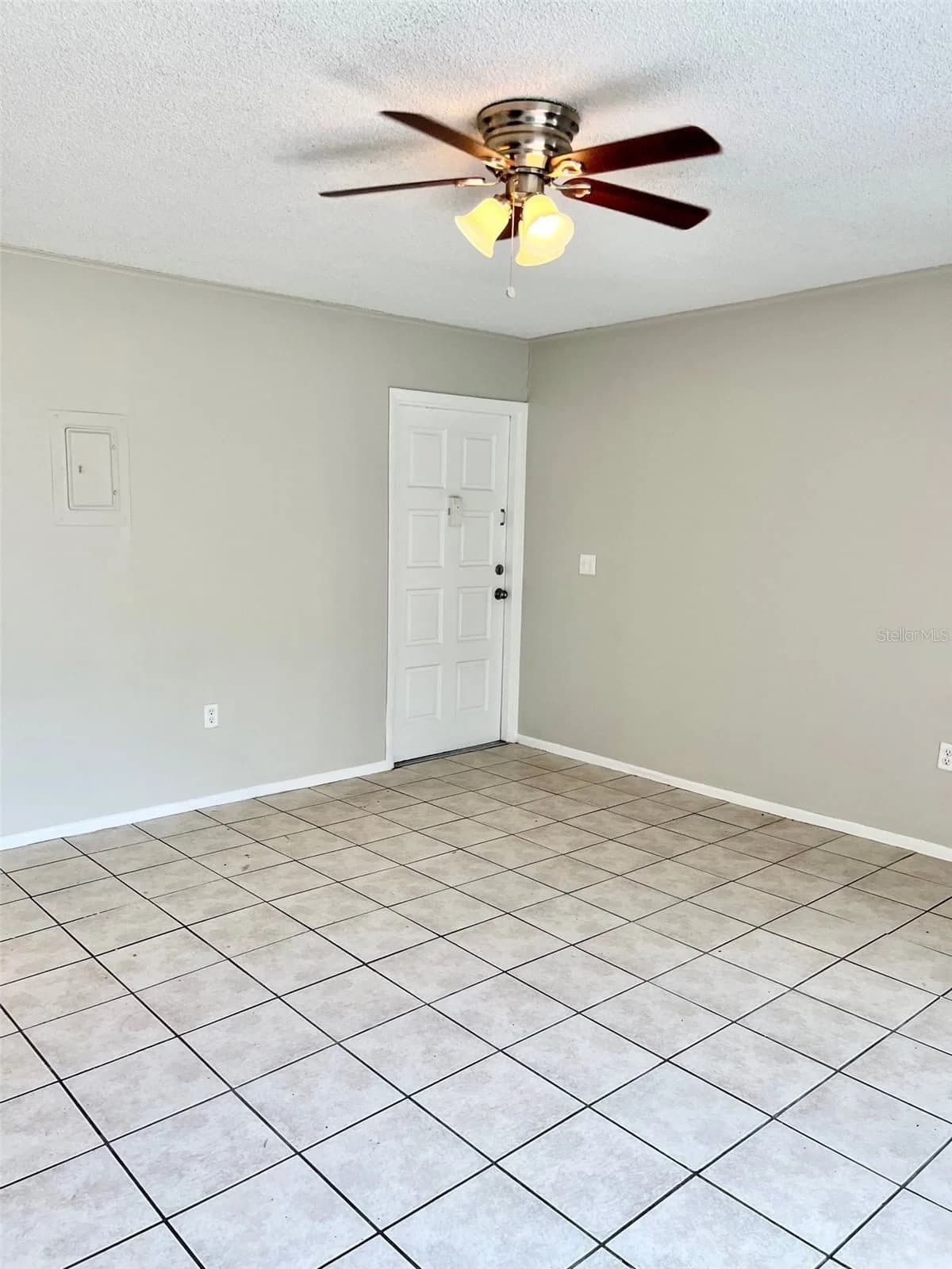 6065 VILLAGE Circle #6065 4