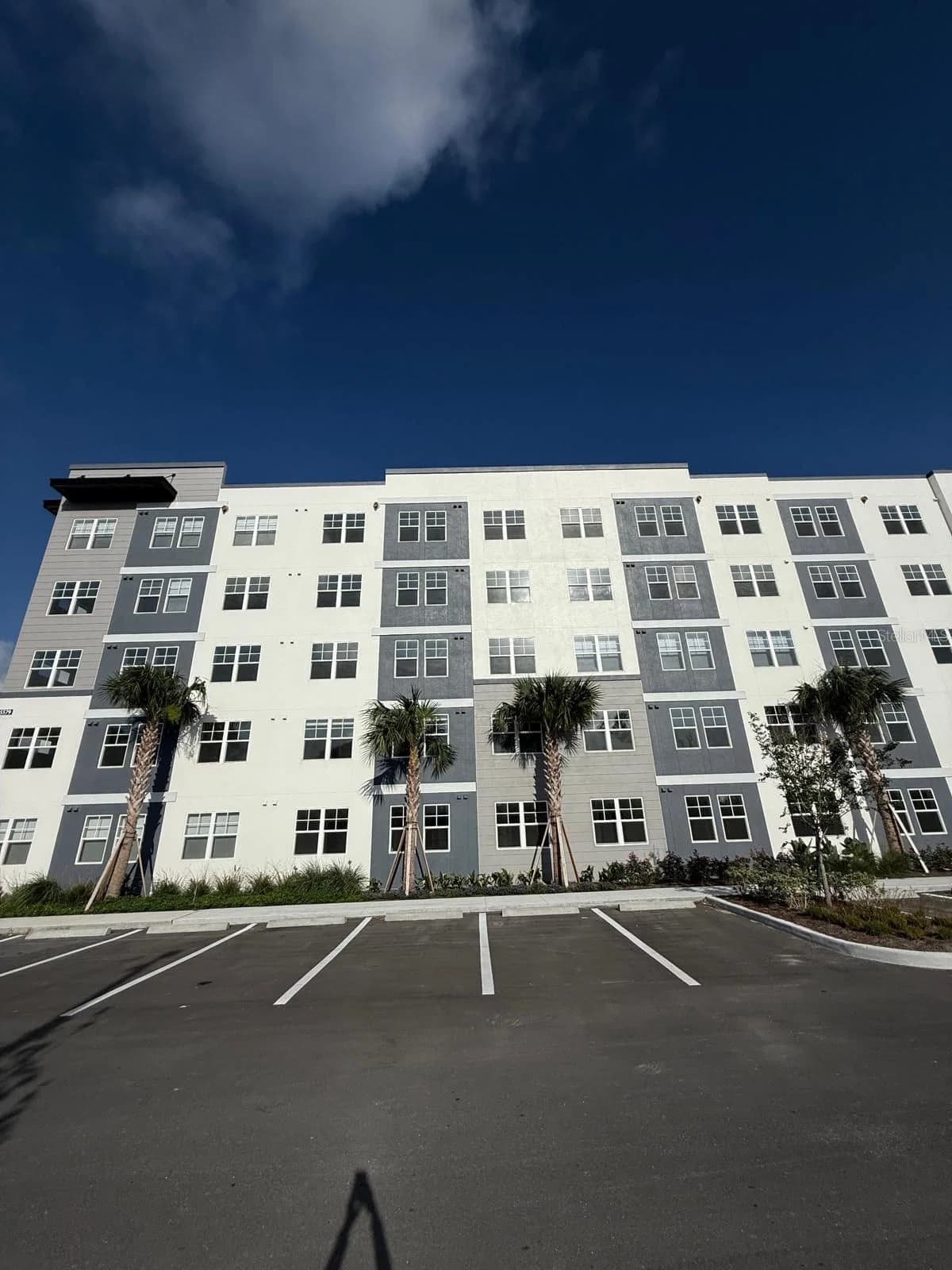 5579 PGA BLVD #524, Orlando, FL 32839 2