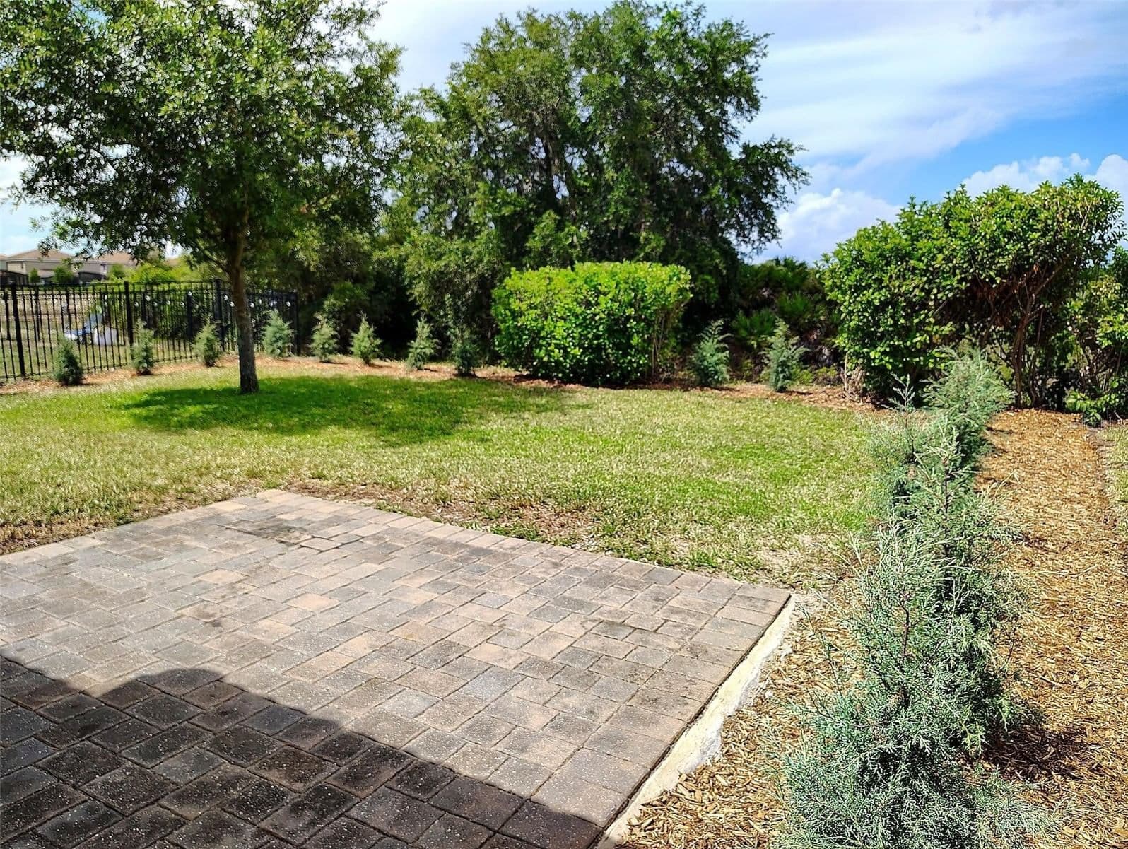1047 OAK BLUFF 4