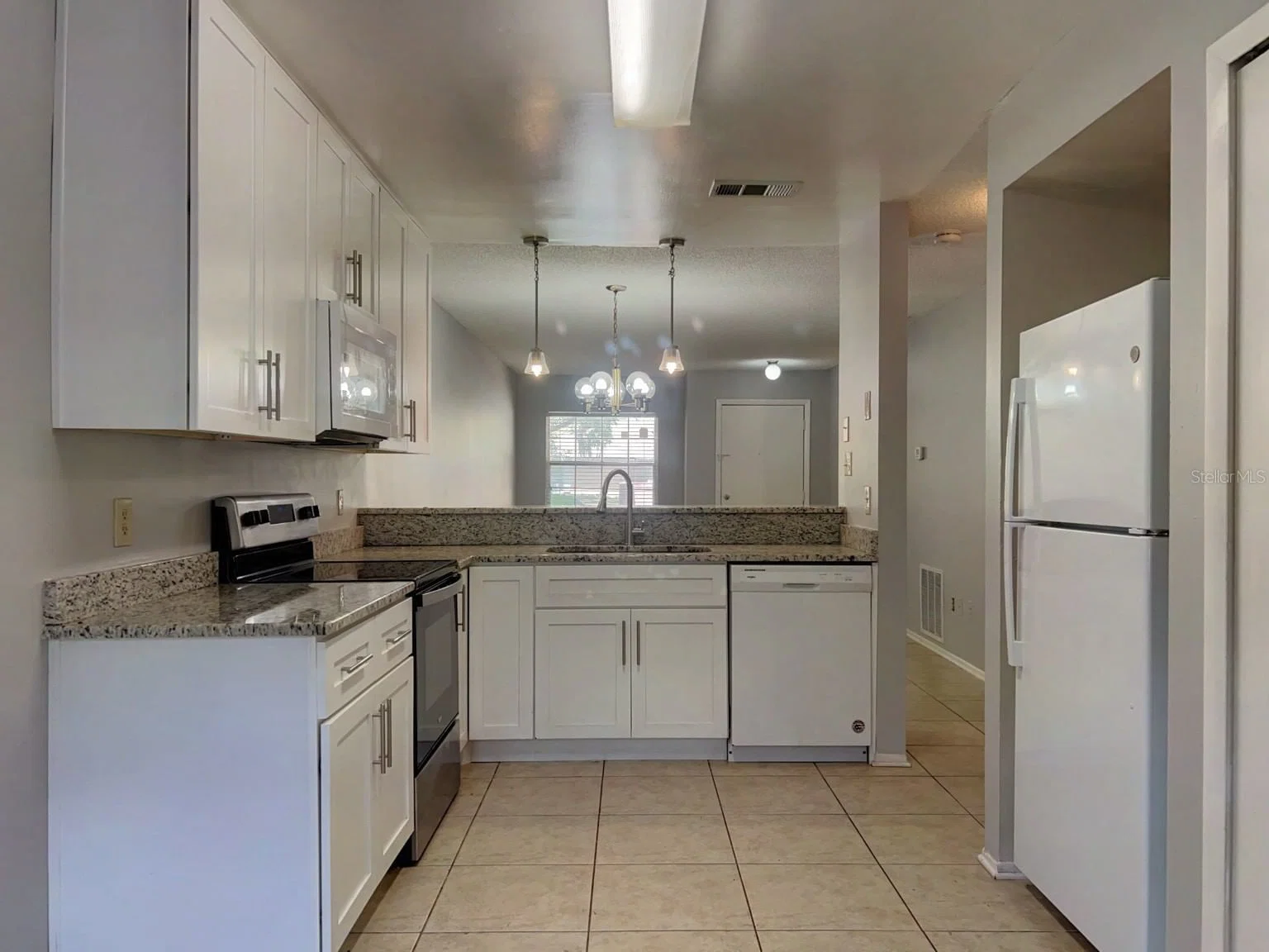 1421 SOPHIE Boulevard 5