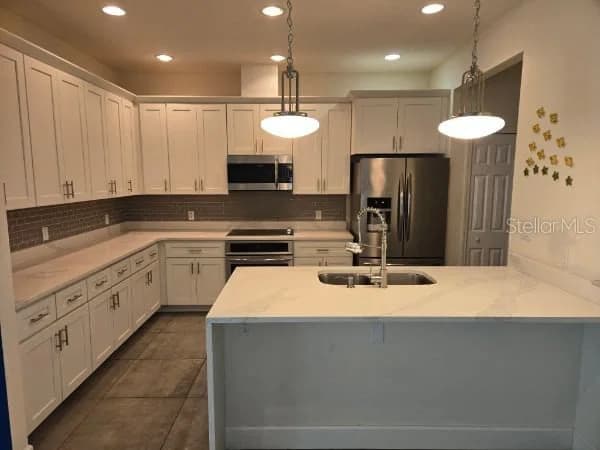 922 CENTAURY, Kissimmee, FL 34759 2