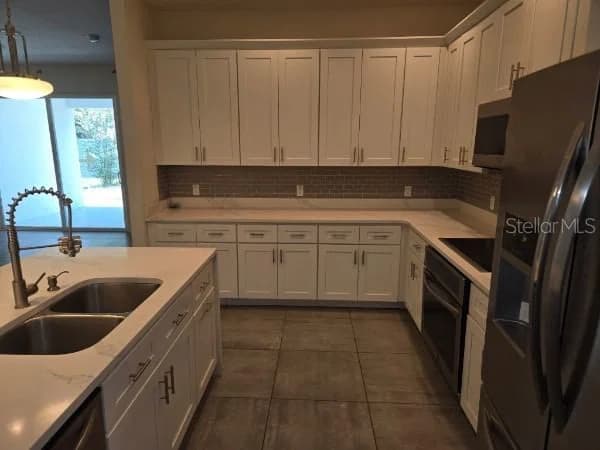 922 CENTAURY, Kissimmee, FL 34759 3