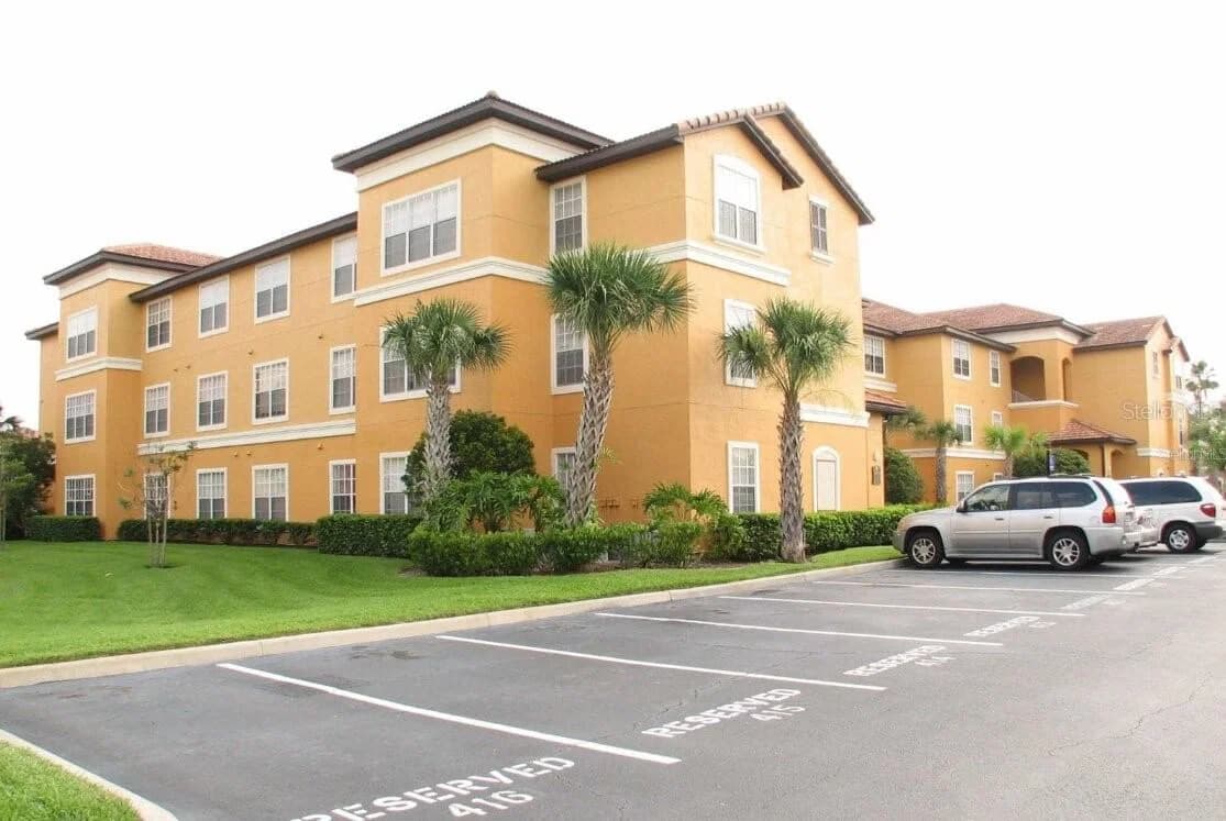 5483 VINELAND, Orlando, FL 32811