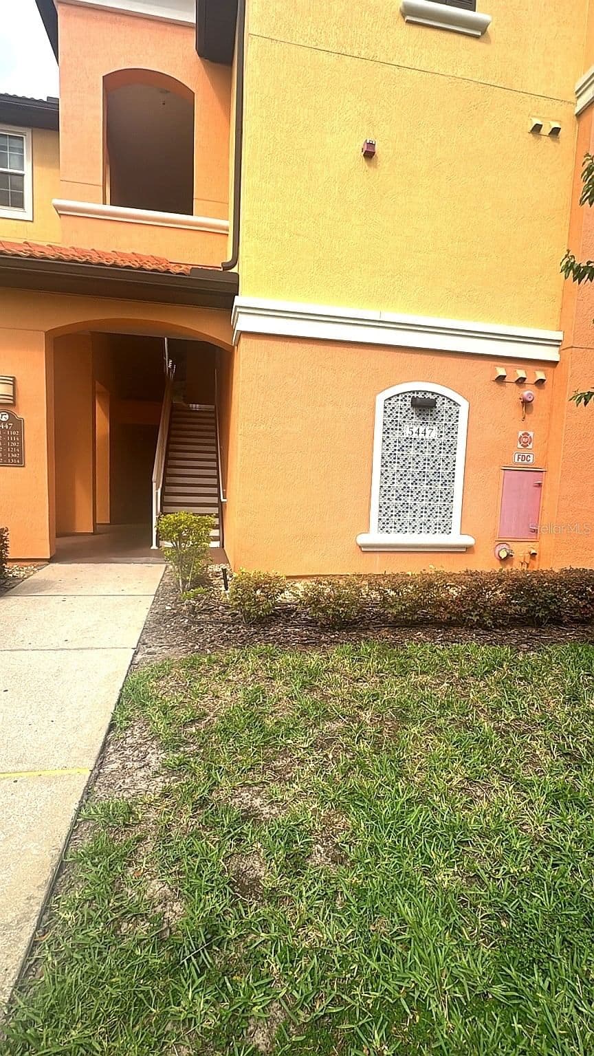 5483 VINELAND, Orlando, FL 32811 2
