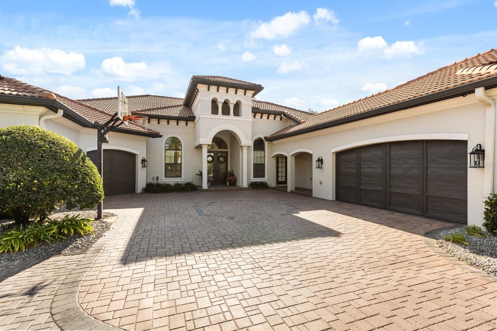 10633 LAGO BELLA 4
