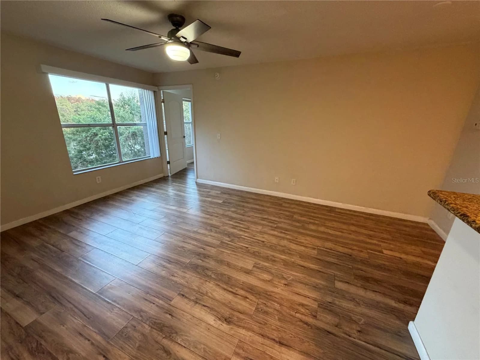 5128 CONROY, Orlando, FL 32811 3