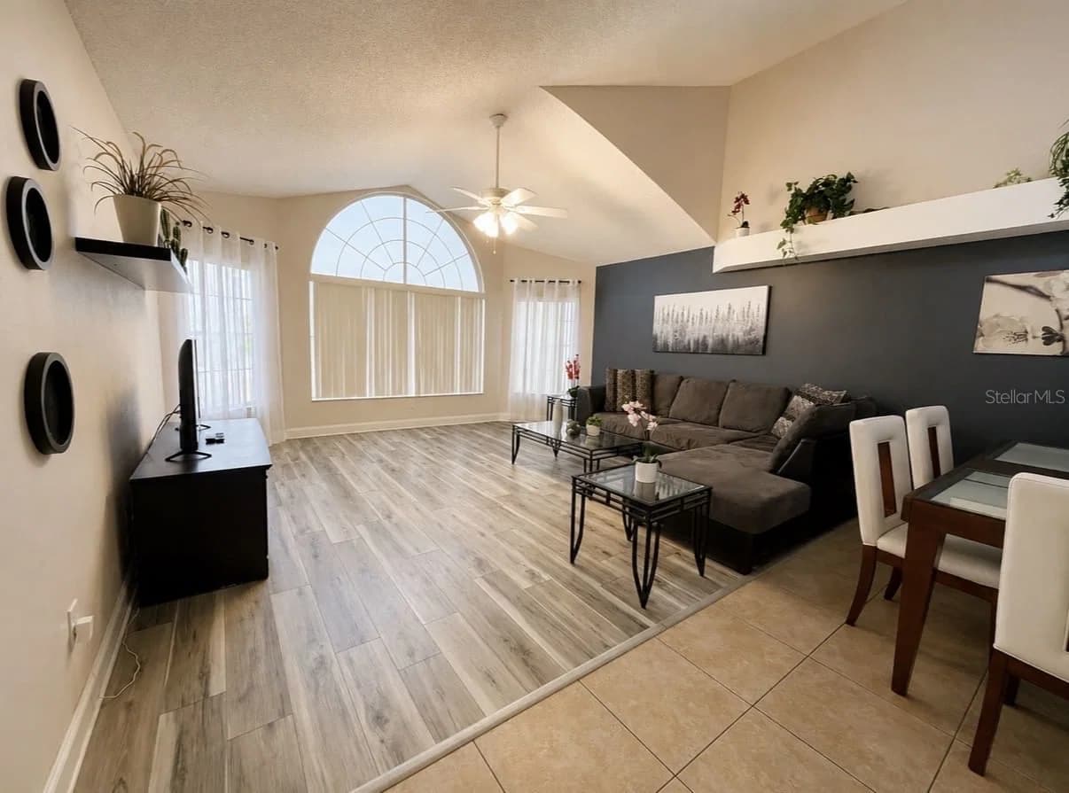 2747 POINCIANA 5