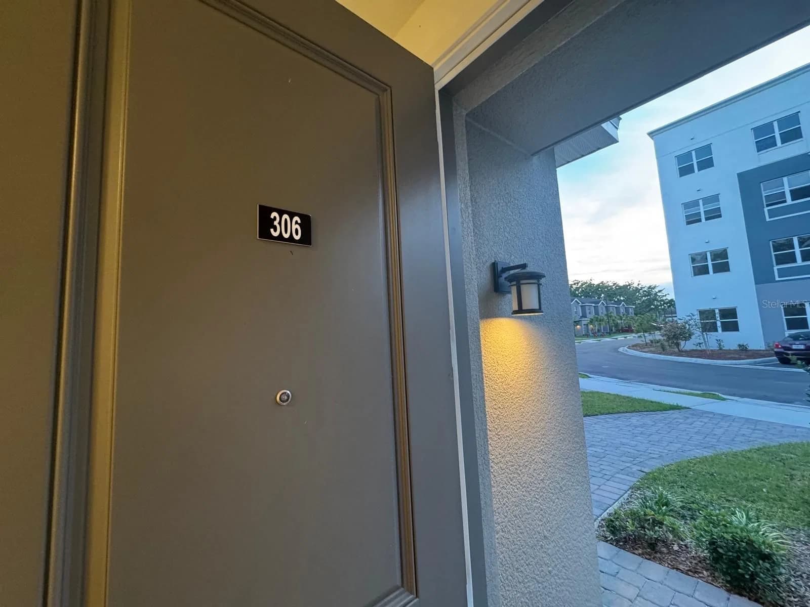 1209 SOUTHSTATION, Orlando, FL 32809 2