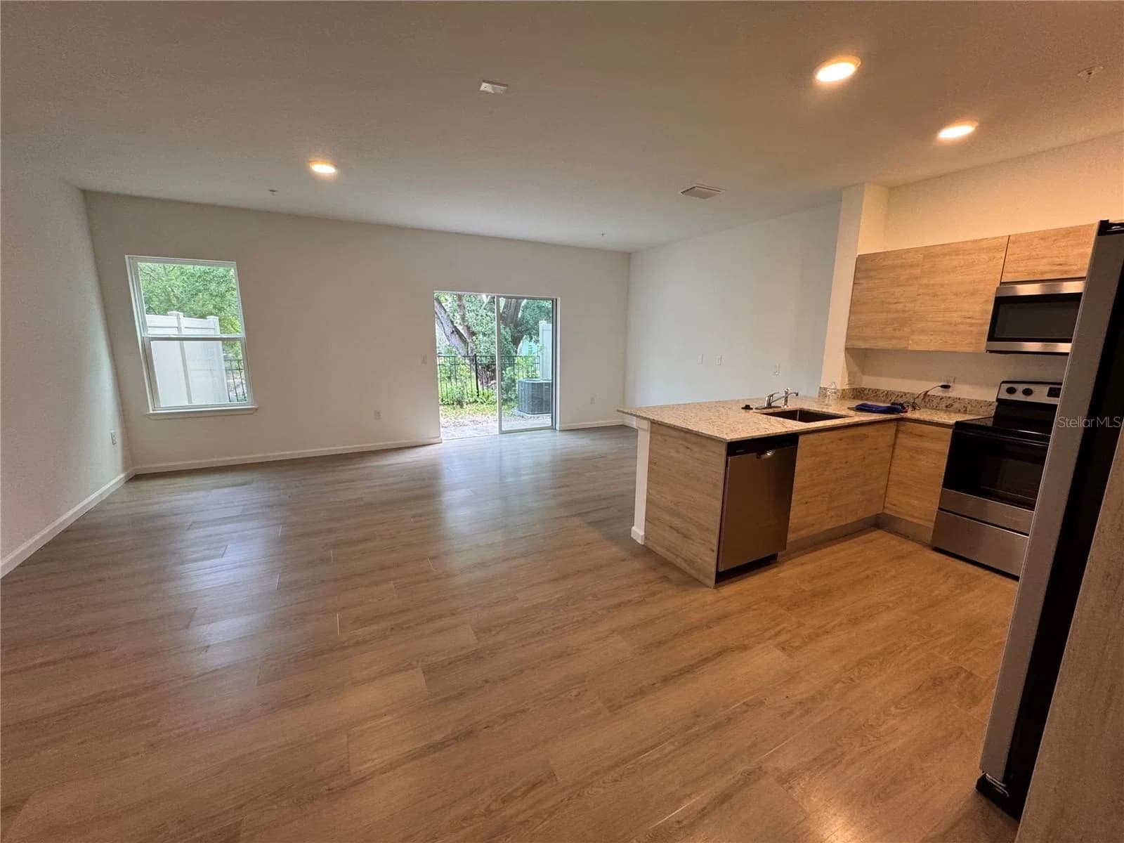 1209 SOUTHSTATION, Orlando, FL 32809 3