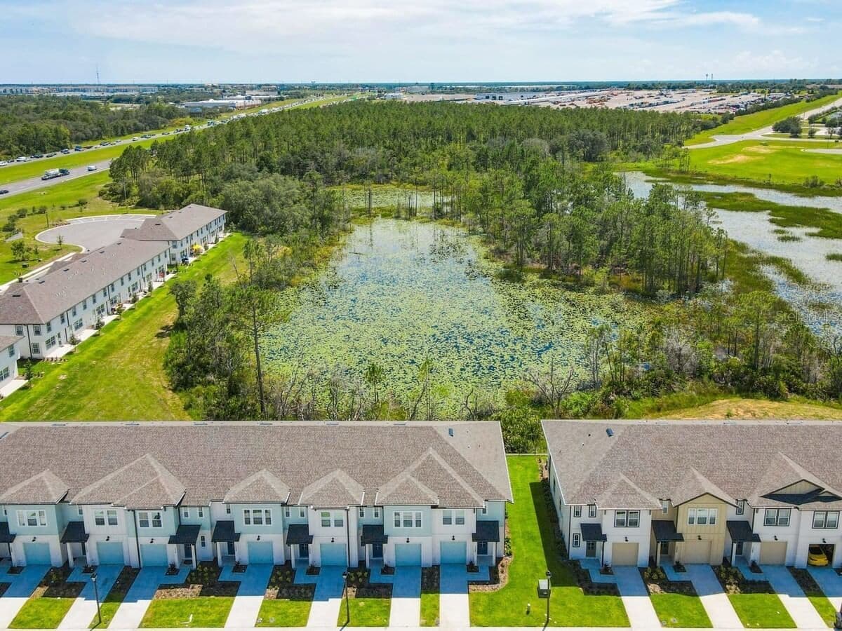 1048 PLANTATION LANE 3