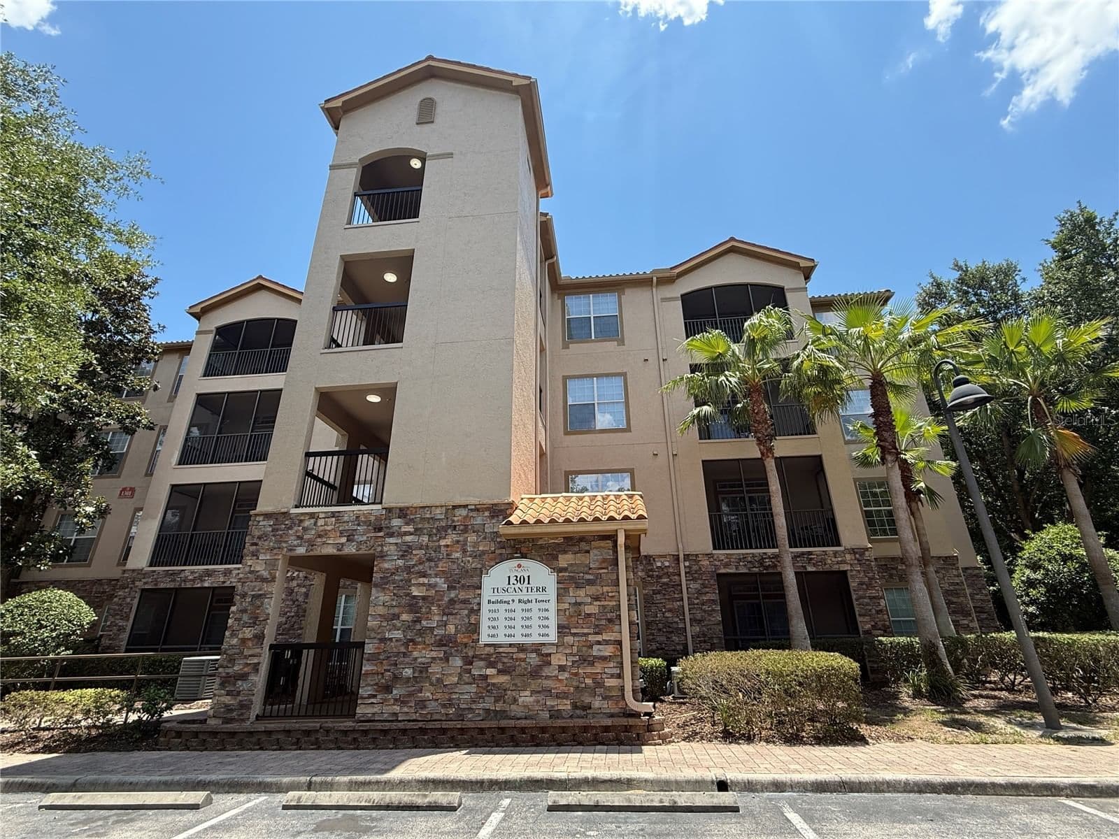 1301 TUSCAN 2