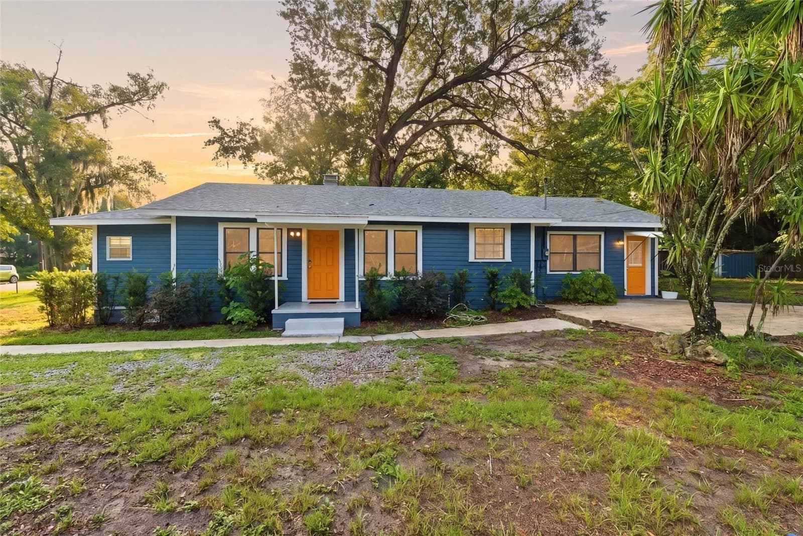 2206 PAGE, Orlando, FL 32806 2