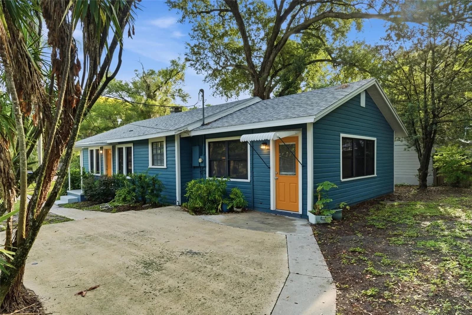 2206 PAGE, Orlando, FL 32806 3