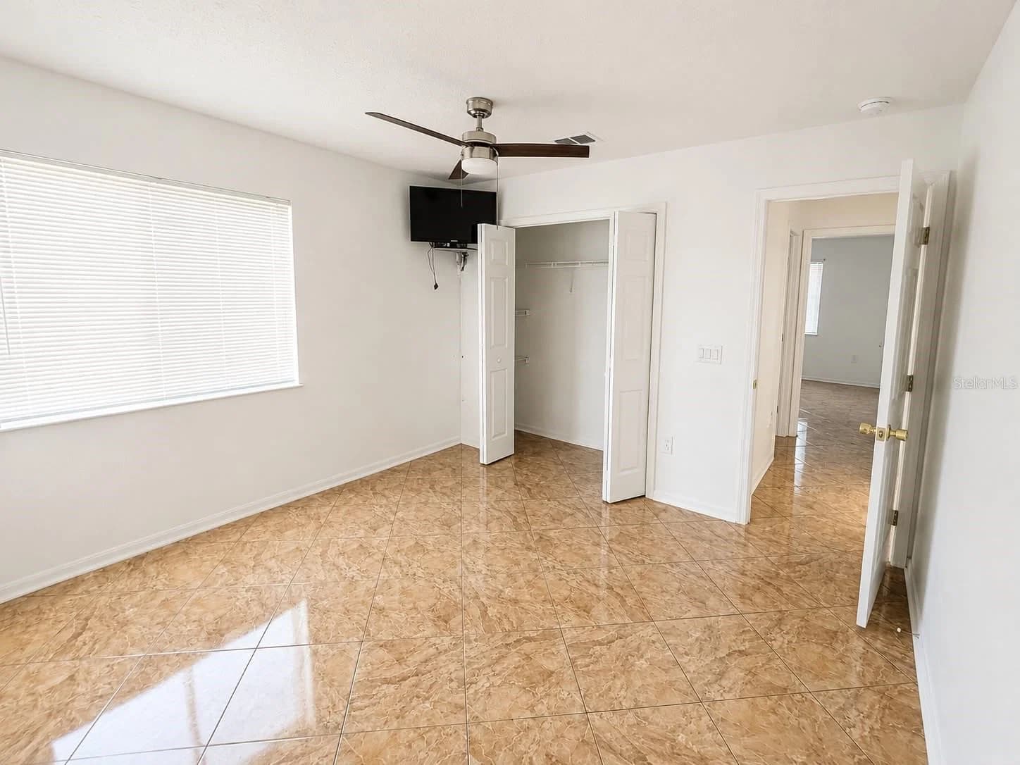 320 PARADISE WOODS 4