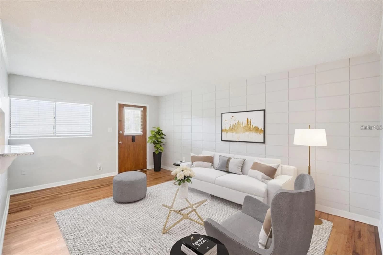 320 LAKEVIEW 4