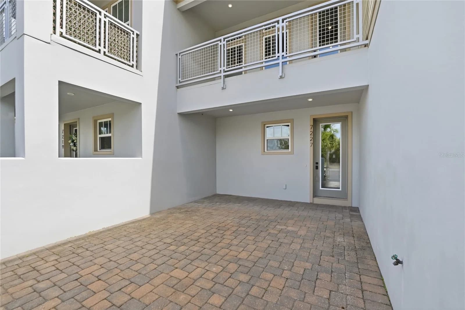 7227 NEMOURS, Orlando, FL 32827 3