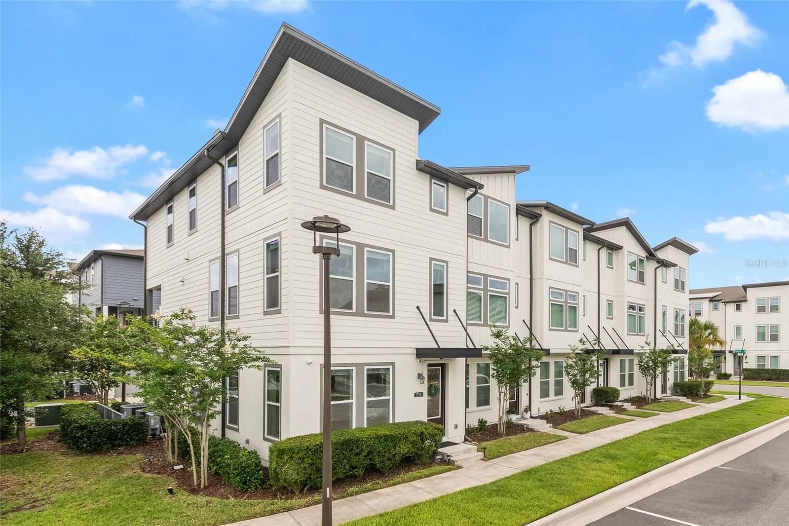 12551 WILLSTATTER, Orlando, FL 32827 3