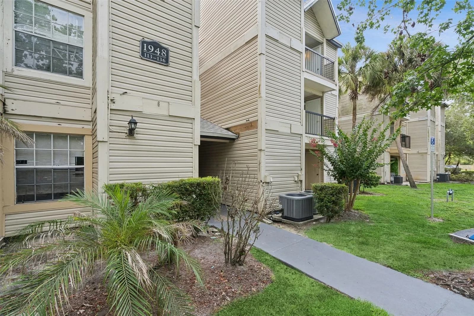 1948 LAKE ATRIUMS, Orlando, FL 32839 2
