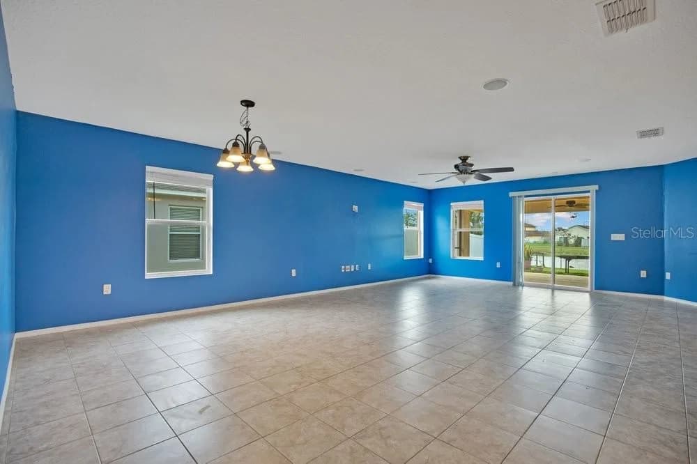 2319 PLANTATION OAK 4