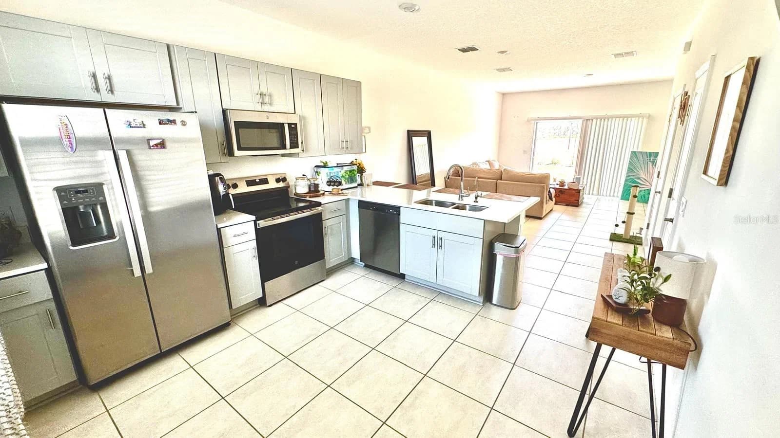 3322 COMPOSITION, Kissimmee, FL 34758 3