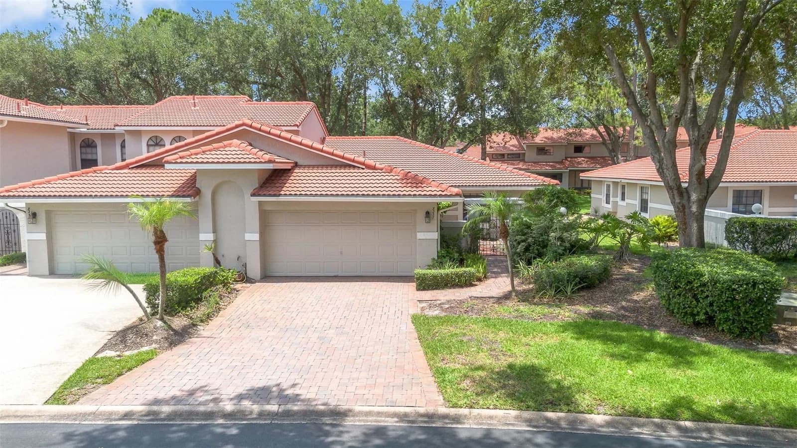 8237 BREEZE COVE, Orlando, FL 32819 3