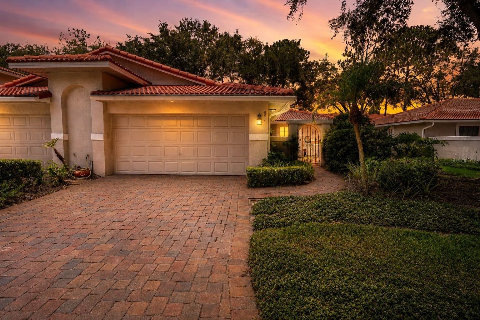 8237 BREEZE COVE 4