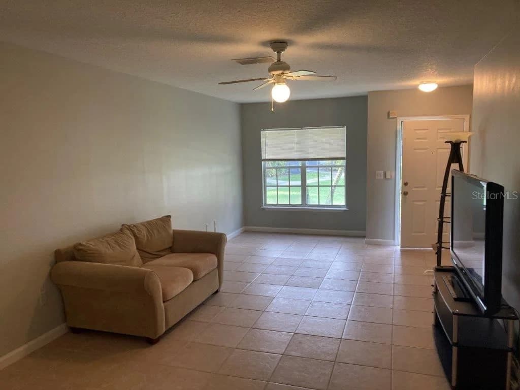 4352 KIRKMAN, Orlando, FL 32811 3