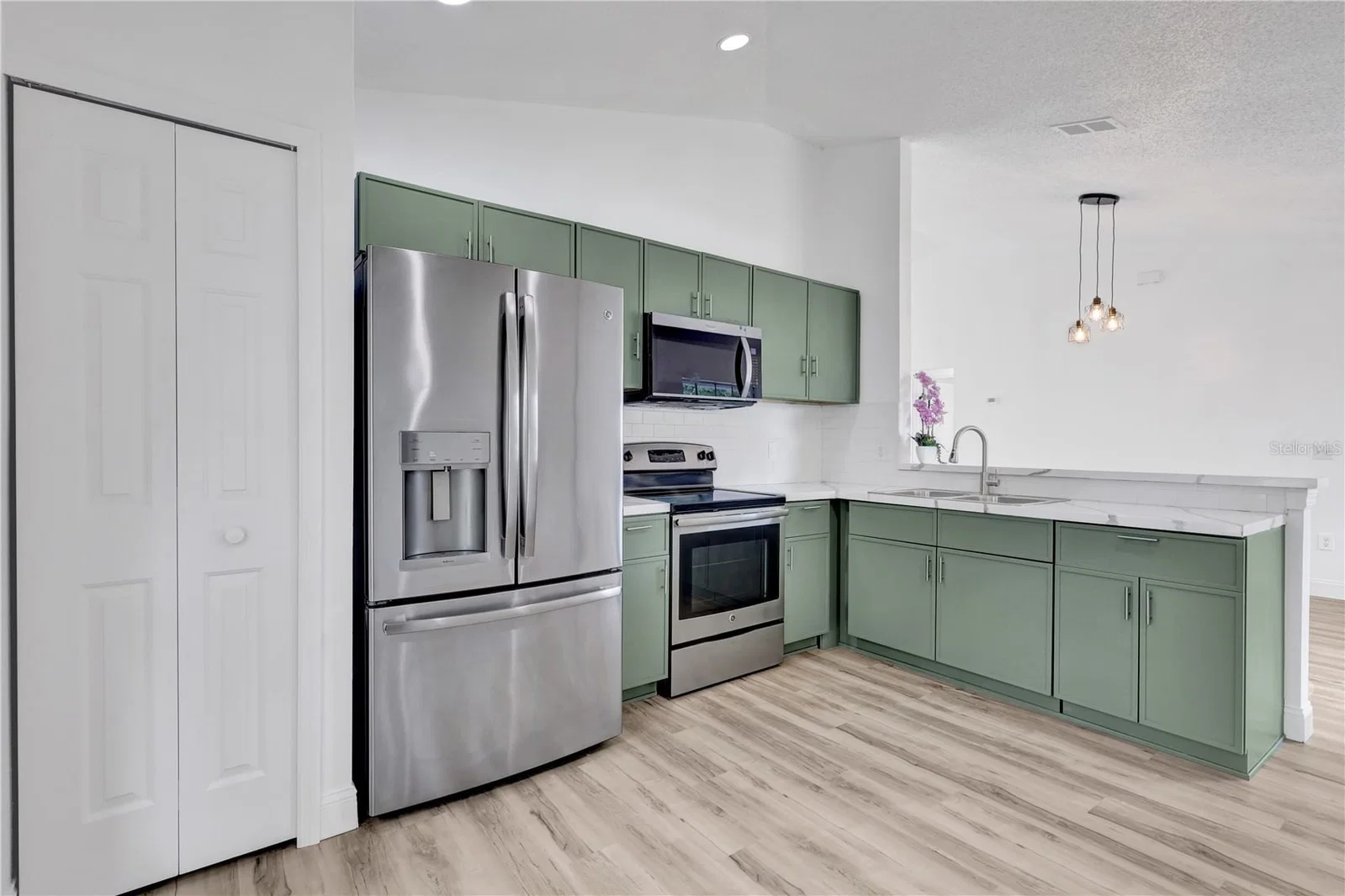 318 WALPOLE 5