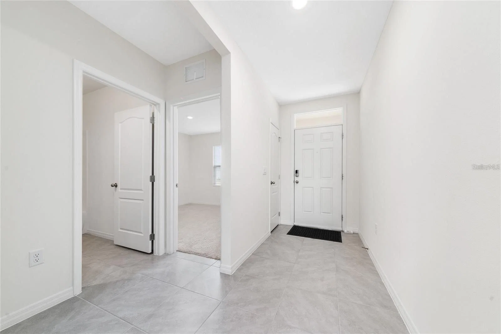 1213 RED HILL 2