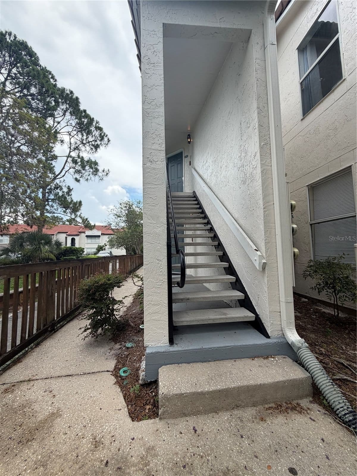 5168 CONROY, Orlando, FL 32811 2