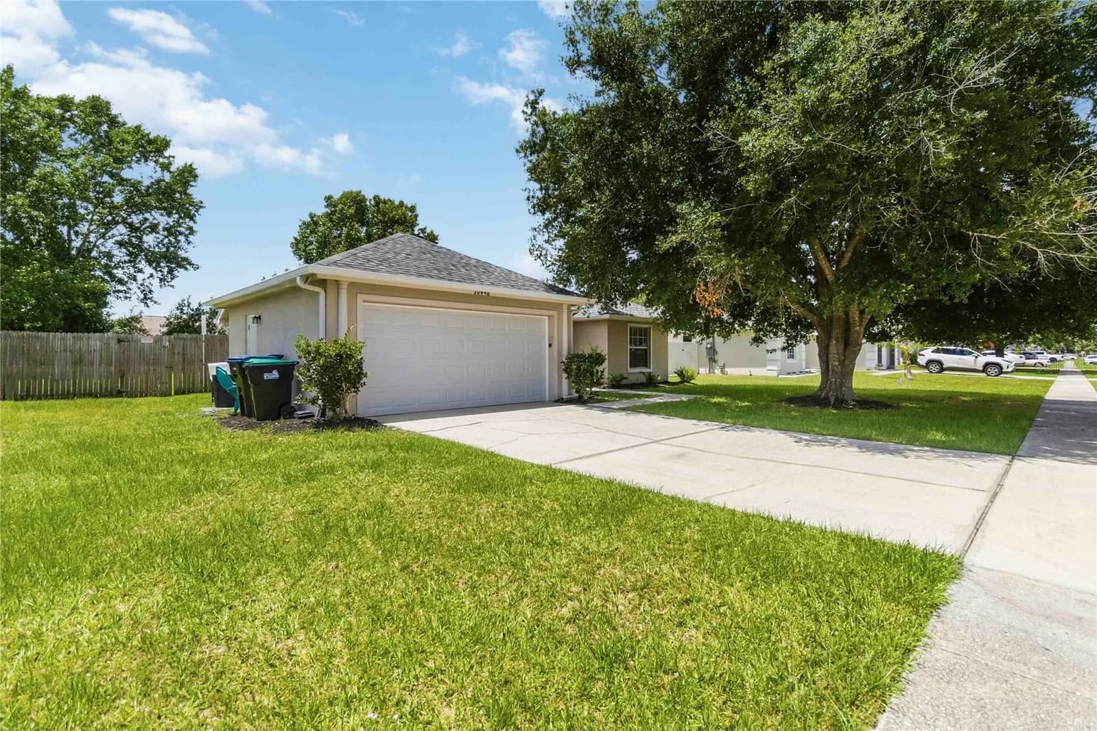 20446 MACON, Orlando, FL 32833 2