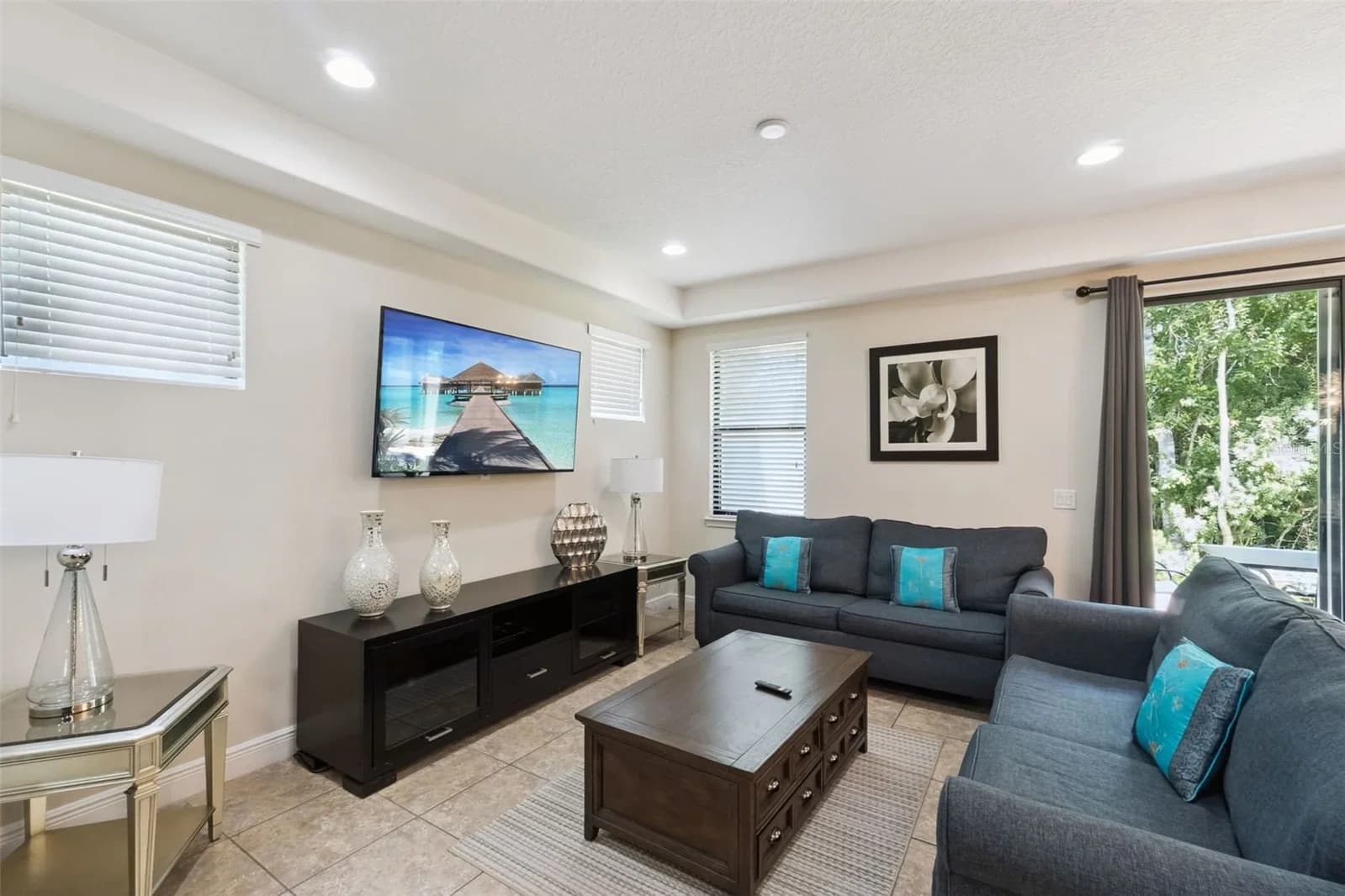 8137 ROSEVILLE 5