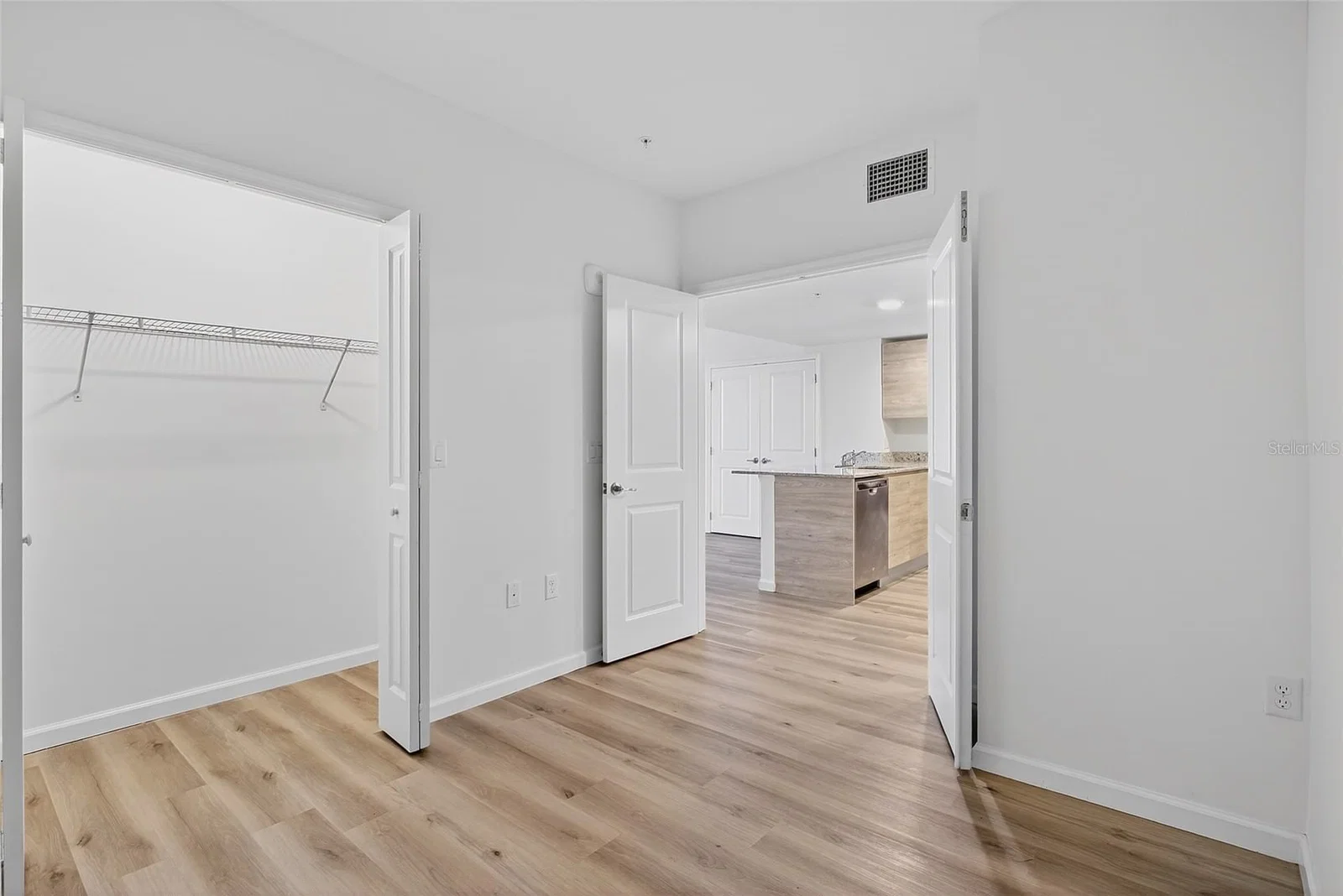 1230 SOUTHSTATION 5