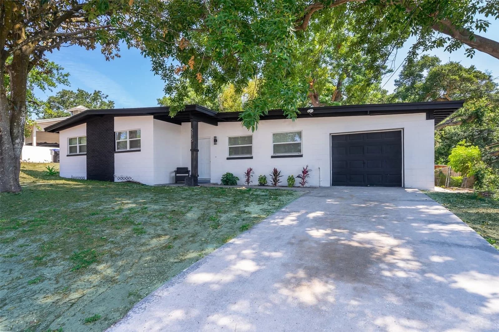 5815 WOLF, Orlando, FL 32808