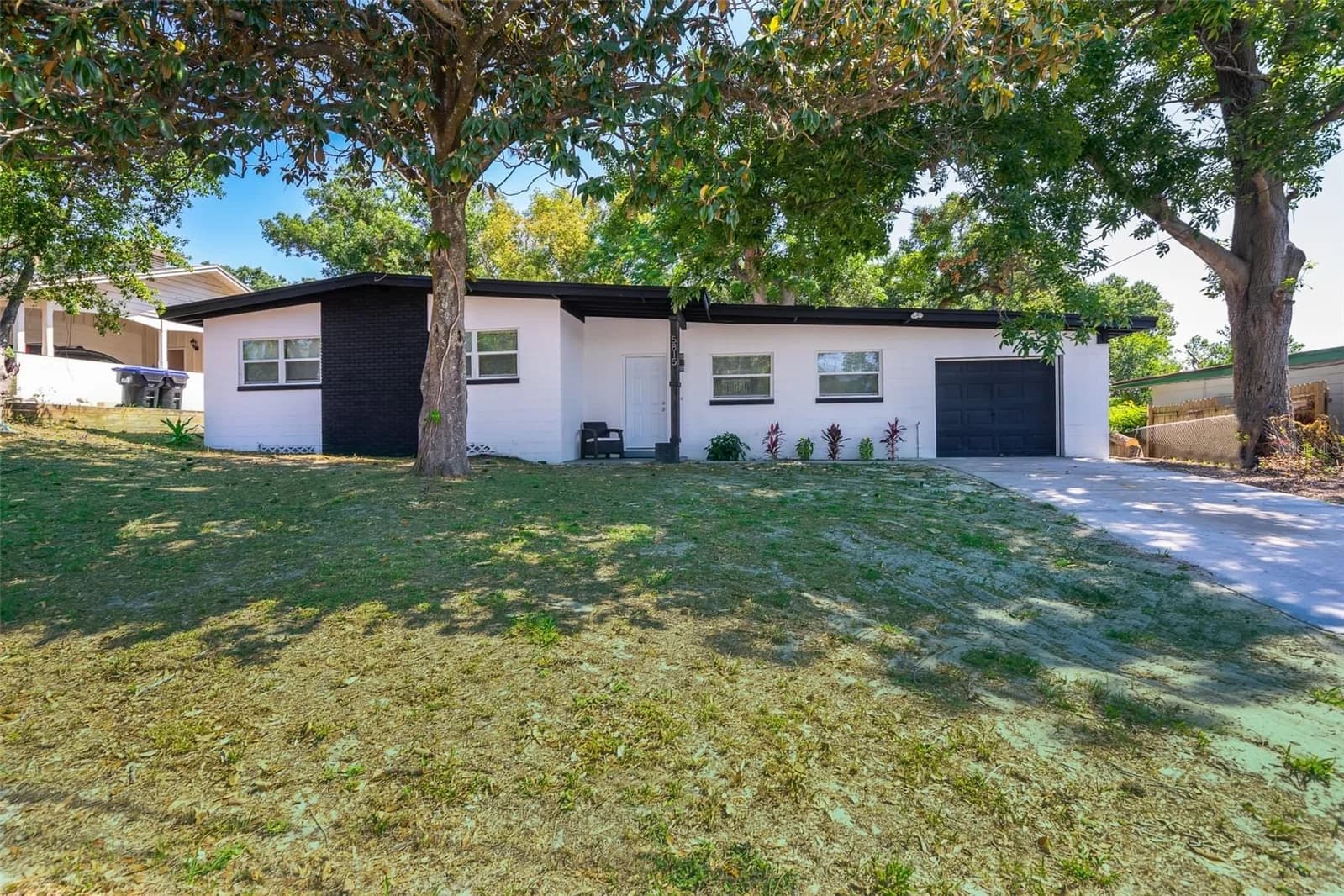 5815 WOLF, Orlando, FL 32808 2