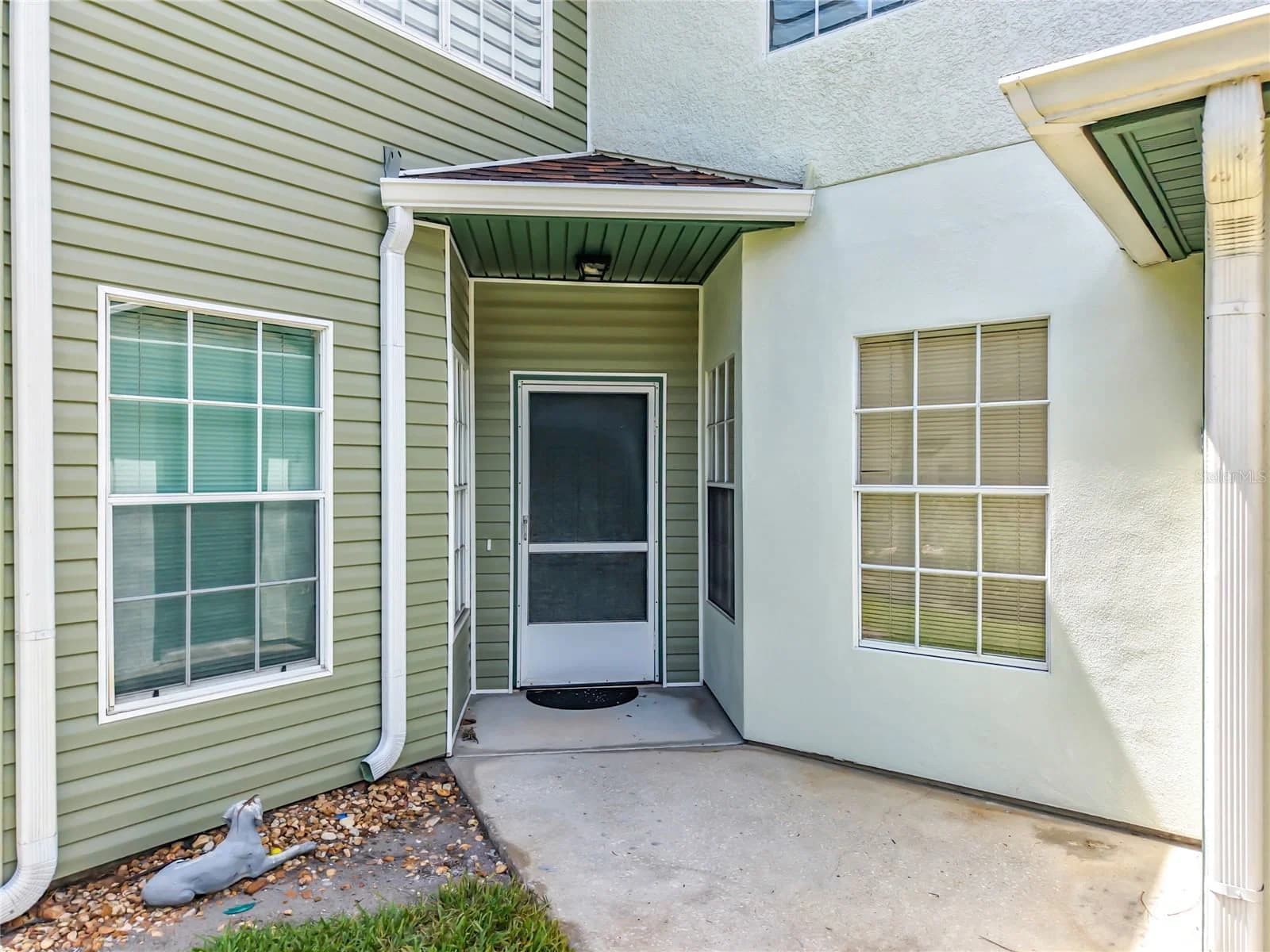 3022 COTTAGE GROVE 5