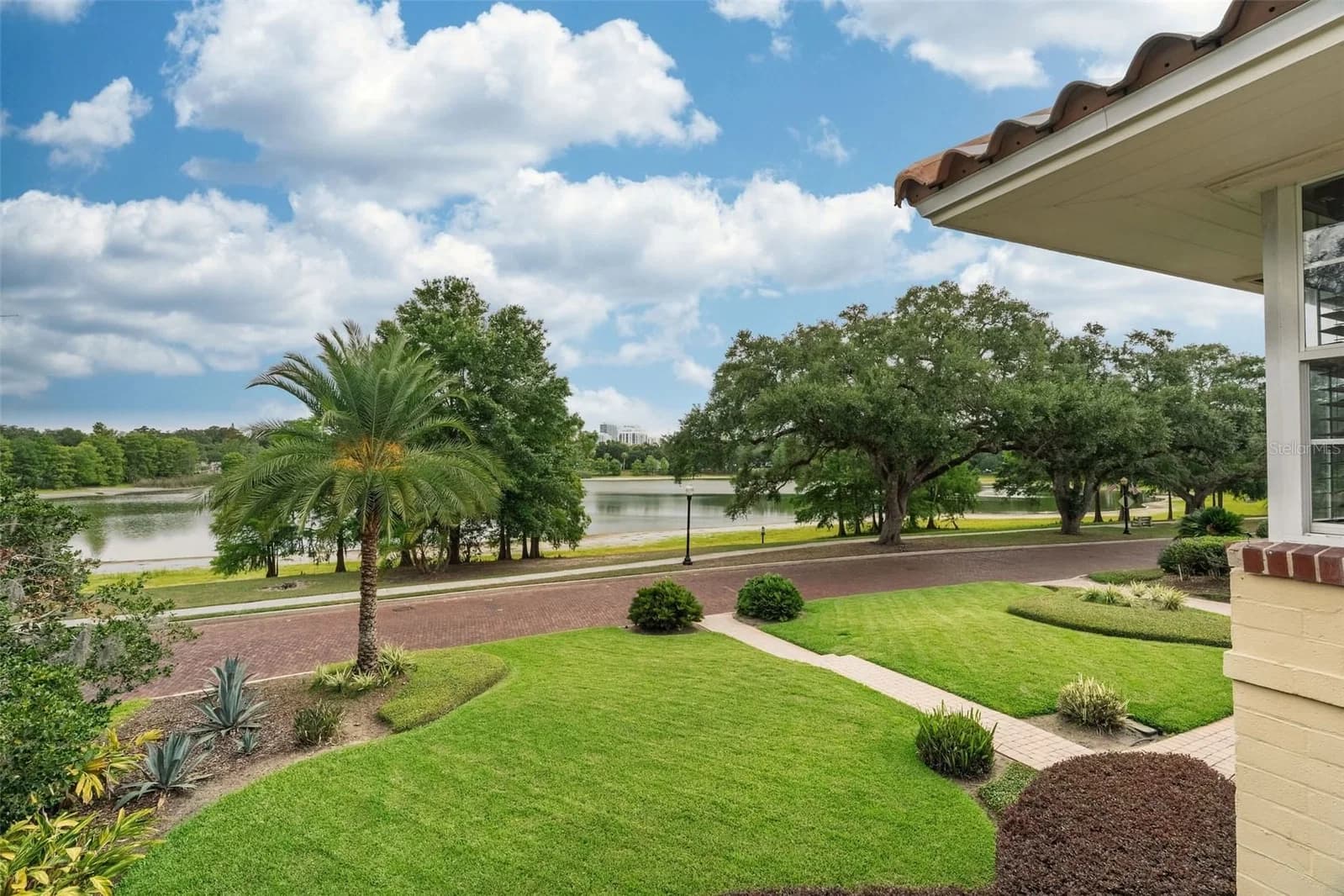 830 LAKE DAVIS, Orlando, FL 32806 2