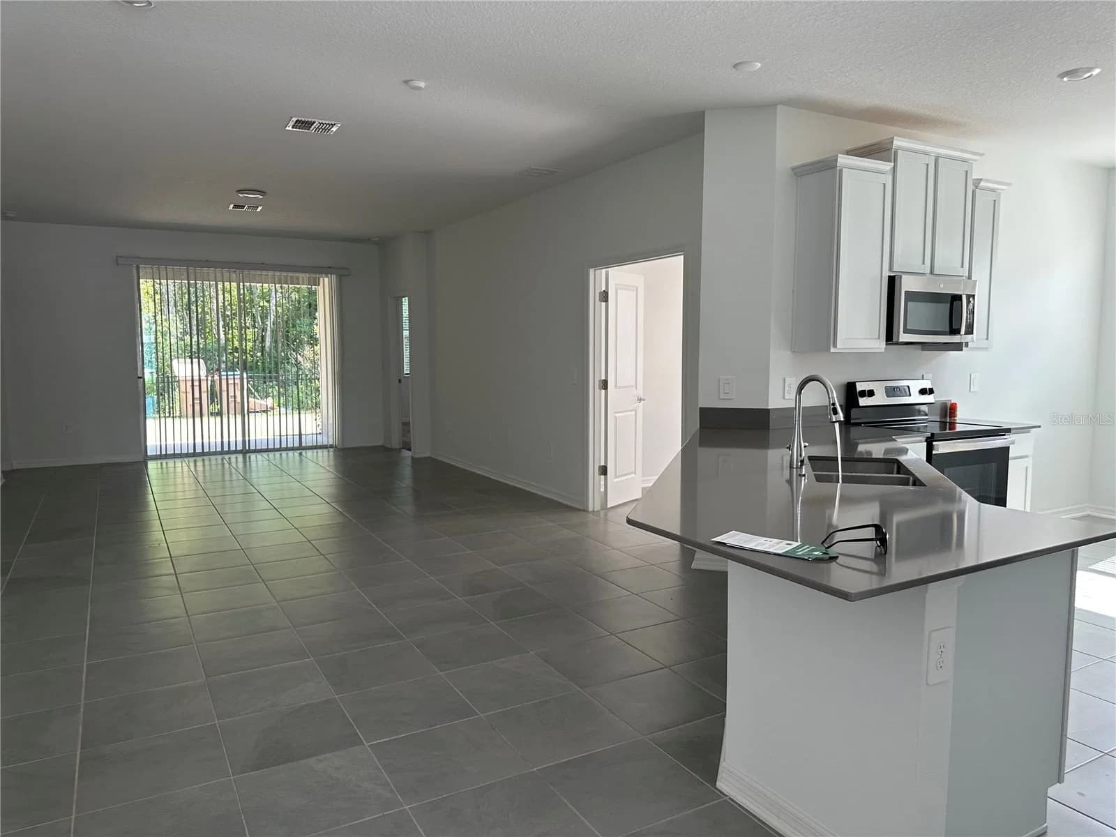 4162 BABBLING BROOK 3