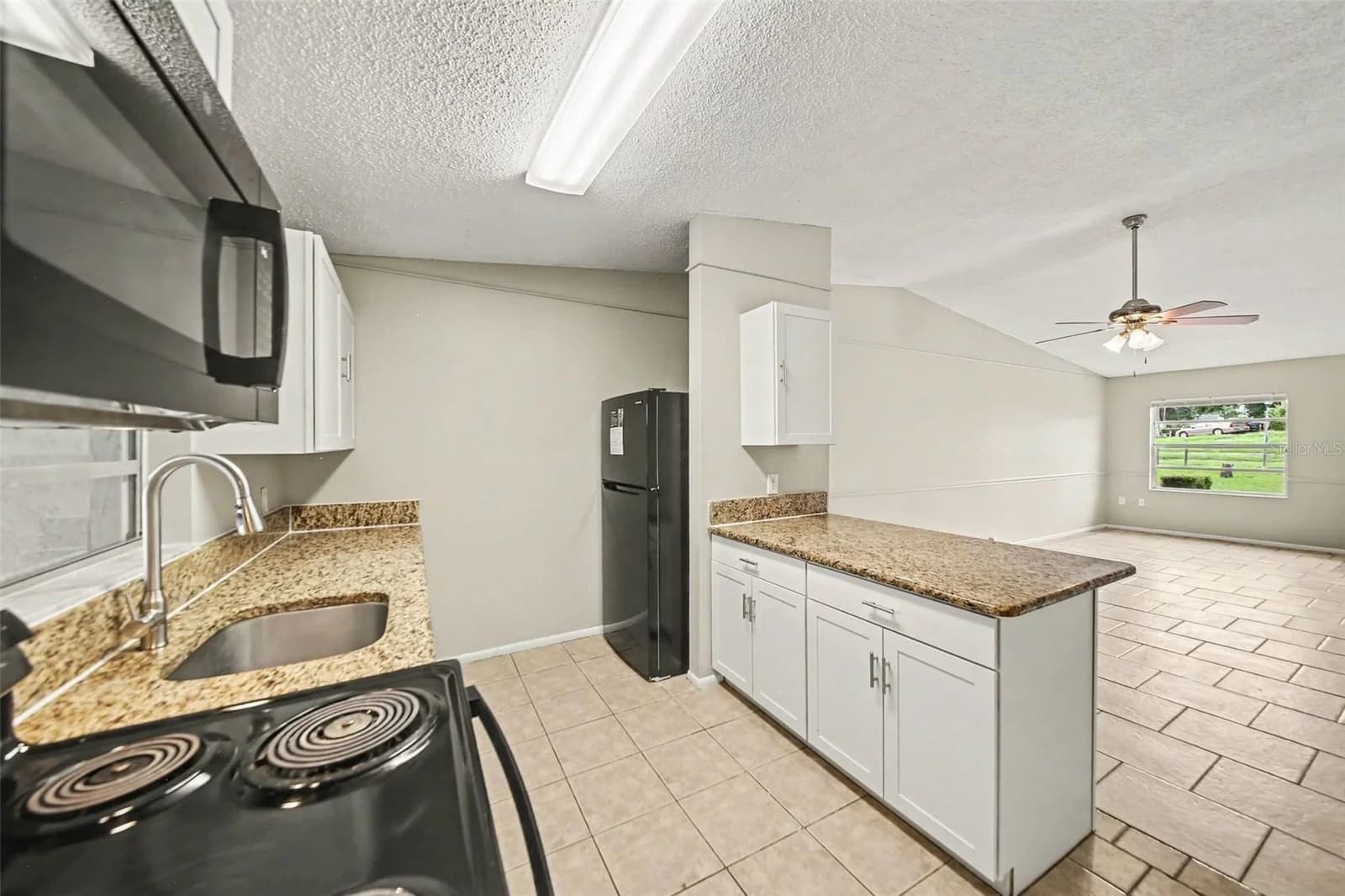 1188 WOODMAN, Orlando, FL 32818 3