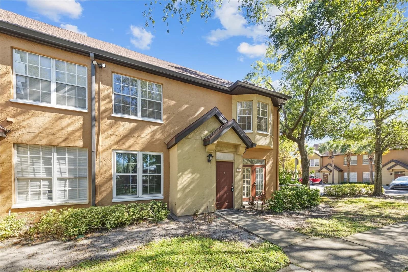 6340 RALEIGH, Orlando, FL 32835 3
