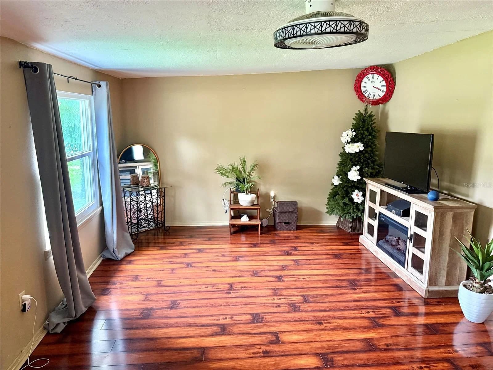 5937 UONA, Orlando, FL 32835 3